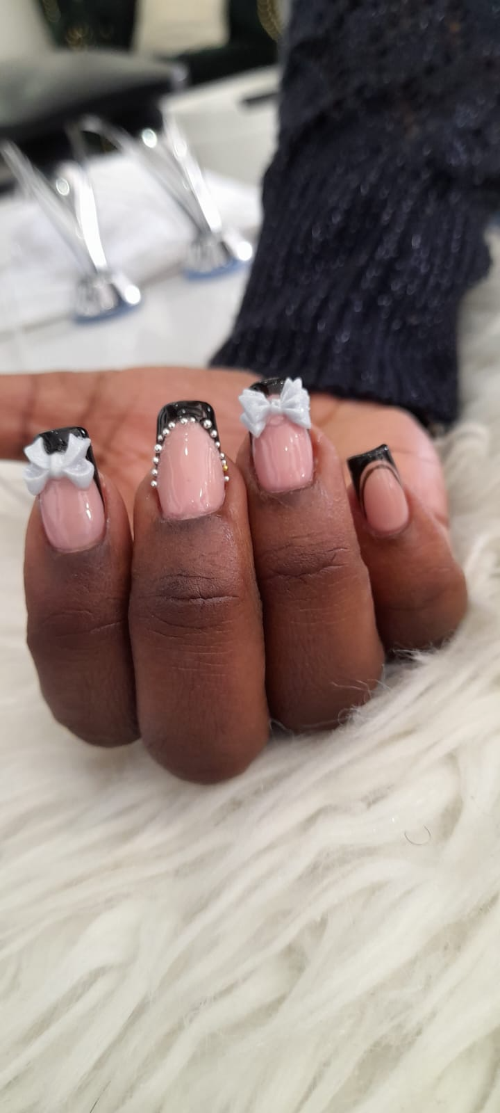 Amari Luxe Touch salon work