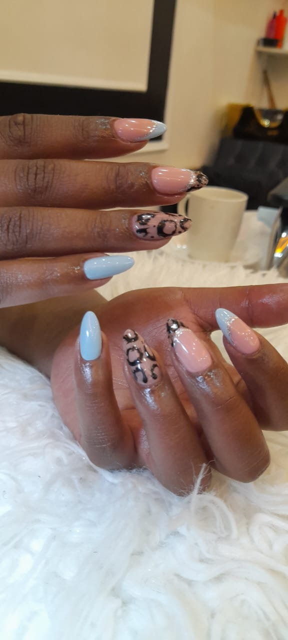 Amari Luxe Touch salon work