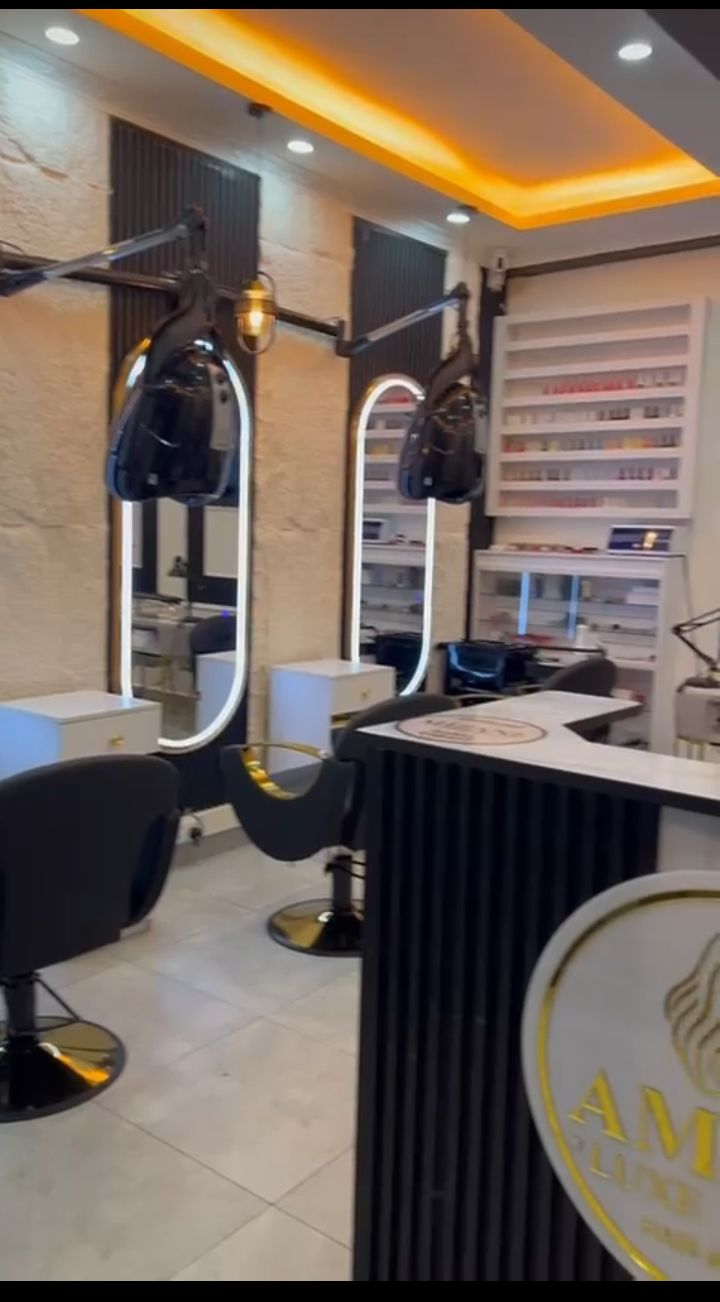 Amari Luxe Touch salon interior